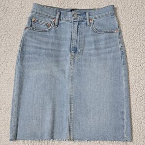NWOT Gap Denim Skirt Light Wash Size 26